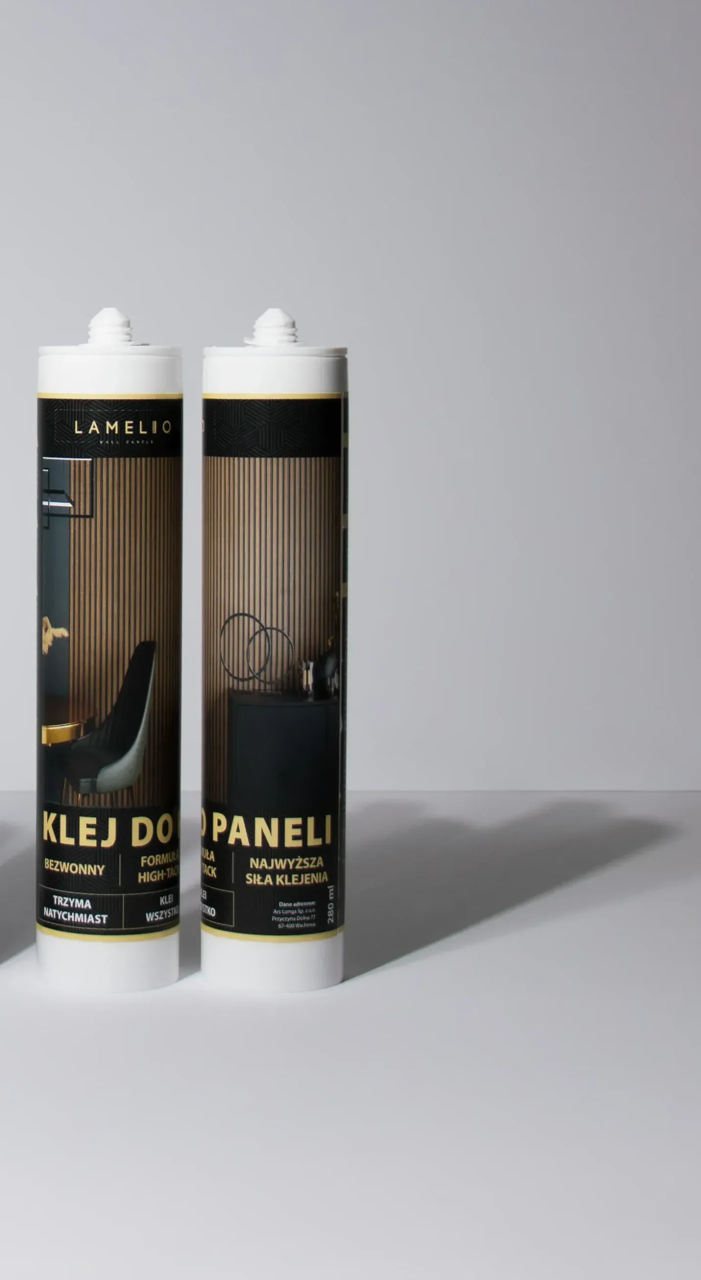 kleber für die wandpaneele aus Polystyrol