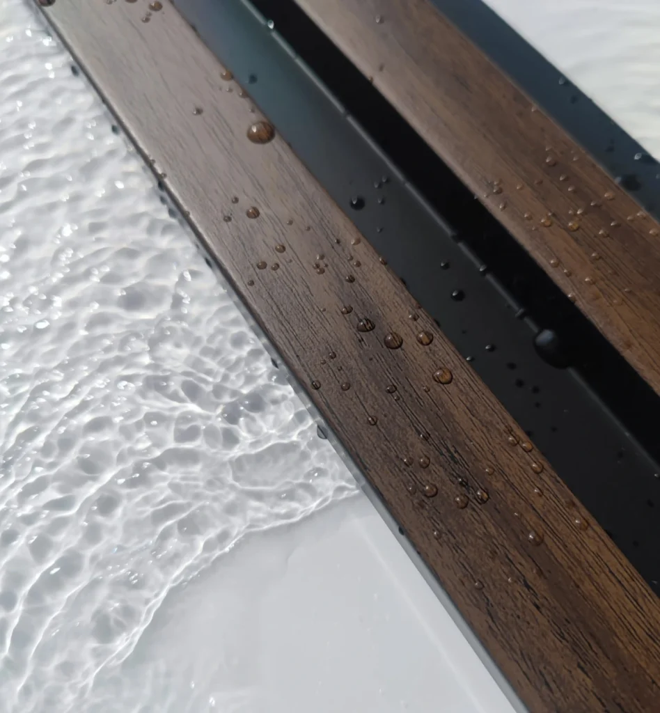 Wandverkleidung selbstklebend